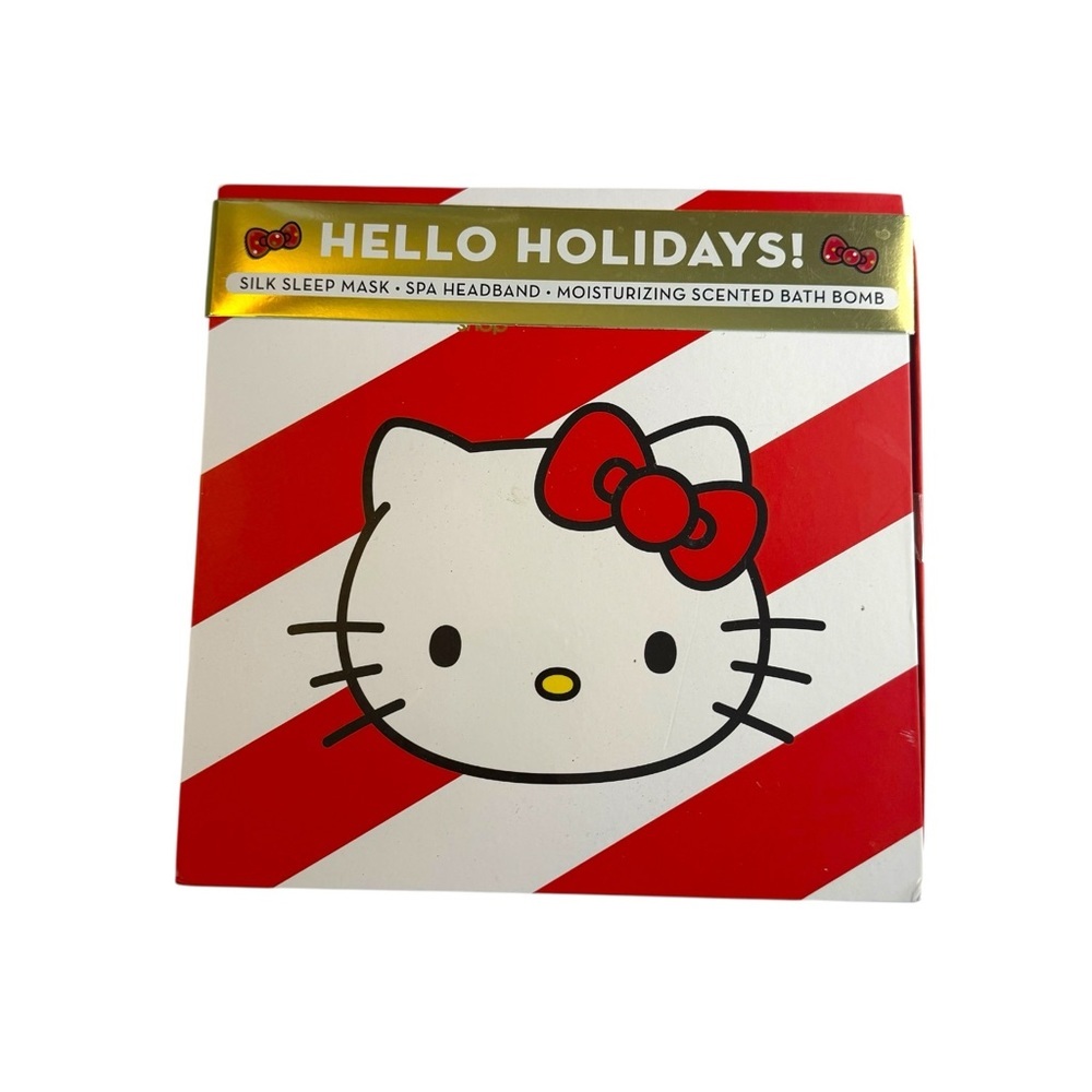 CRÈME SHOP × HELLO KITTY - 3 Piece Holiday
Spa Gift Set - New & Sealed.